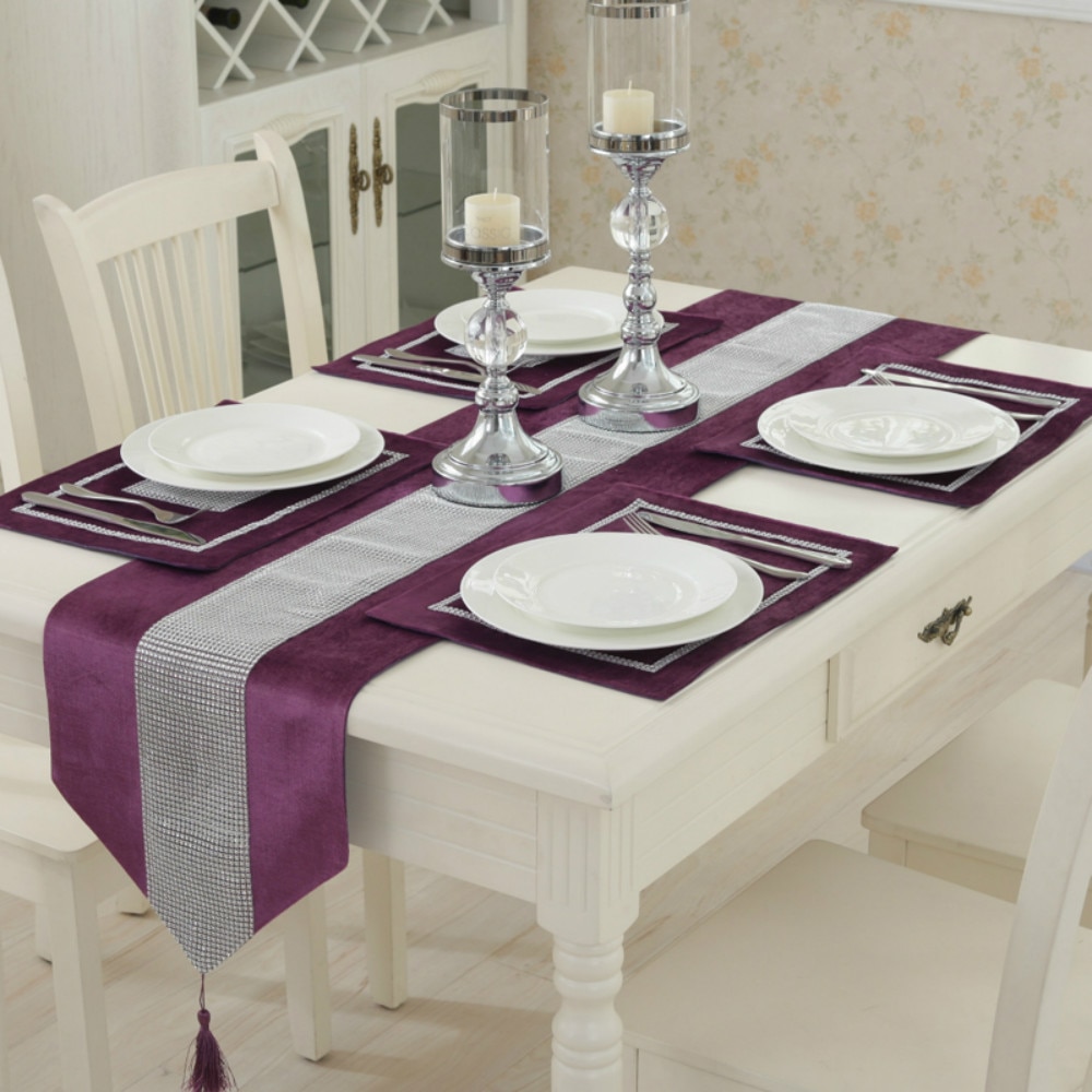 Crystal Trim Table Runner with 4 Pcs Placemats Crystal Trim Table Runner with 4 Pcs Placemats