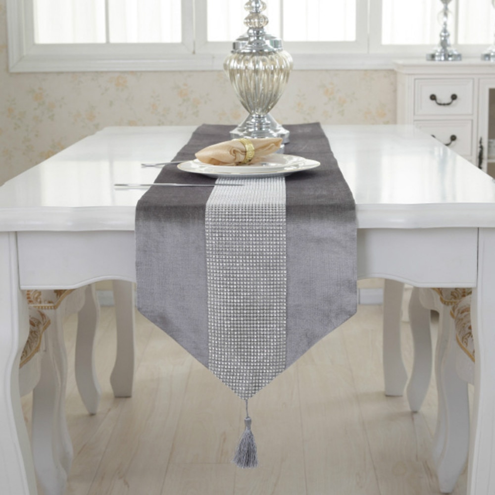 Crystal Trim Table Runner with 4 Pcs Placemats Crystal Trim Table Runner with 4 Pcs Placemats