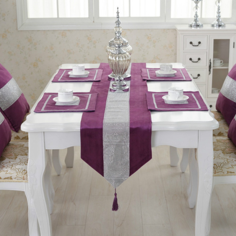 Crystal Trim Table Runner with 4 Pcs Placemats Crystal Trim Table Runner with 4 Pcs Placemats