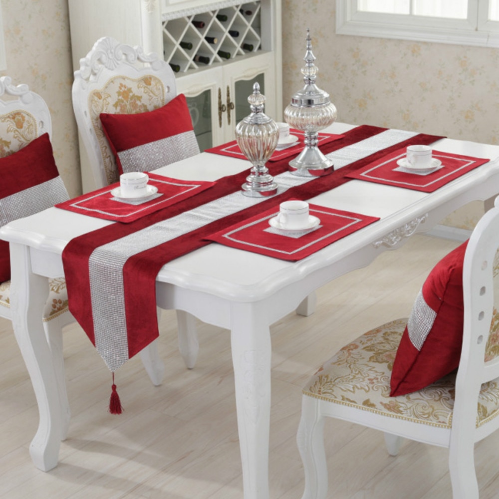 Crystal Trim Table Runner with 4 Pcs Placemats Crystal Trim Table Runner with 4 Pcs Placemats